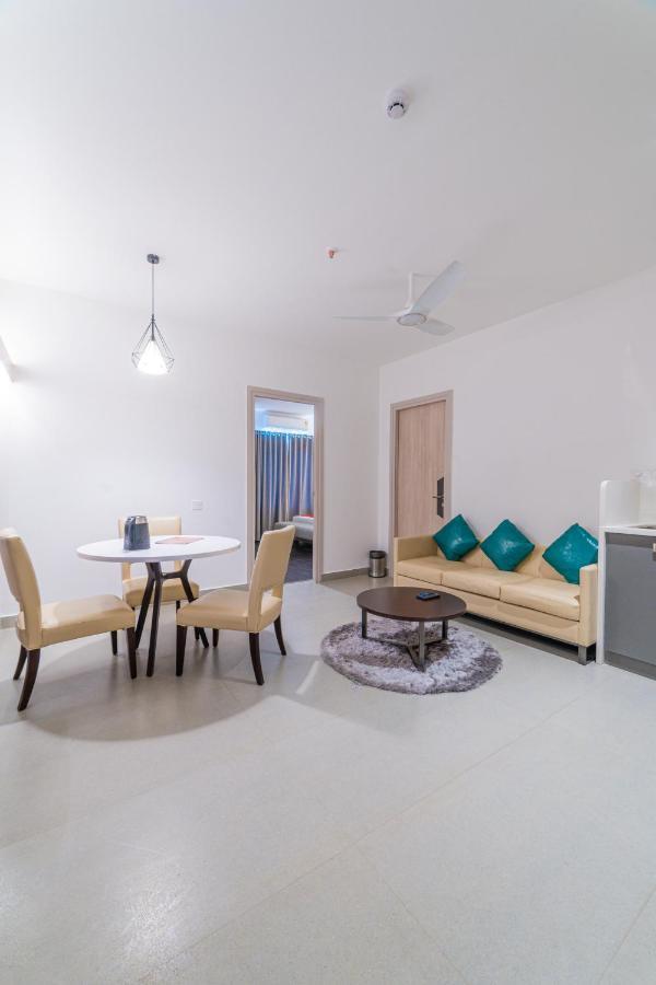 Hotel Deccan Serai Grande, Gachibowli, Hajdarabad Zewnętrze zdjęcie
