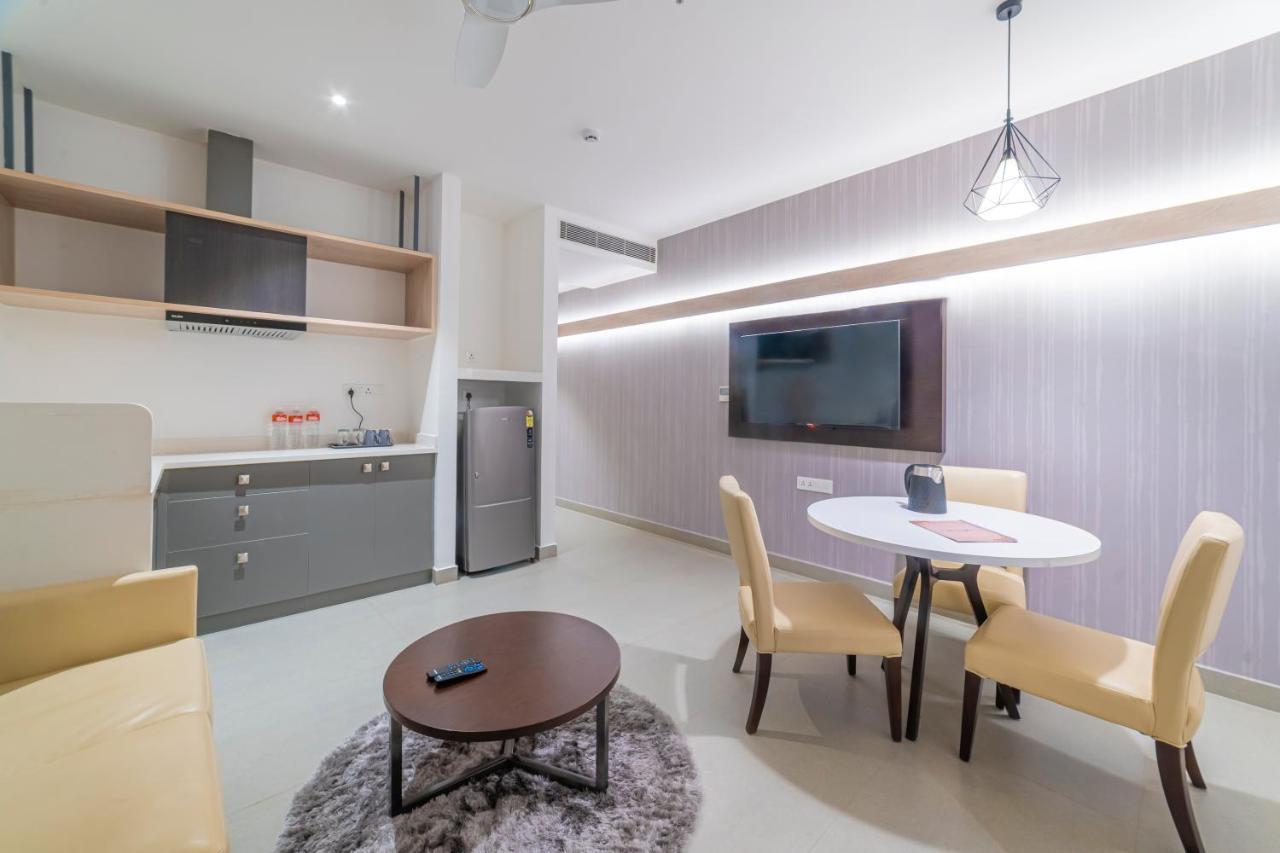 Hotel Deccan Serai Grande, Gachibowli, Hajdarabad Zewnętrze zdjęcie