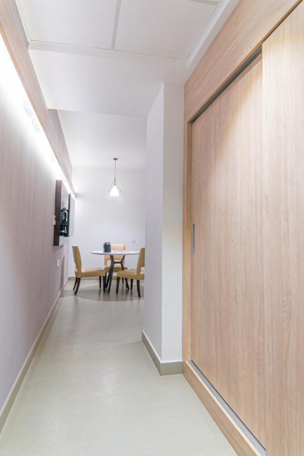 Hotel Deccan Serai Grande, Gachibowli, Hajdarabad Zewnętrze zdjęcie