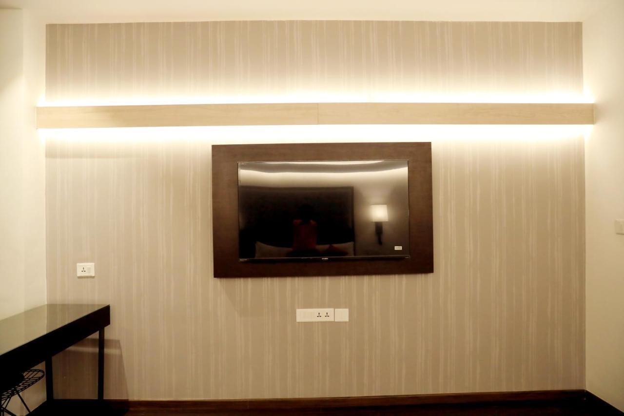Hotel Deccan Serai Grande, Gachibowli, Hajdarabad Zewnętrze zdjęcie
