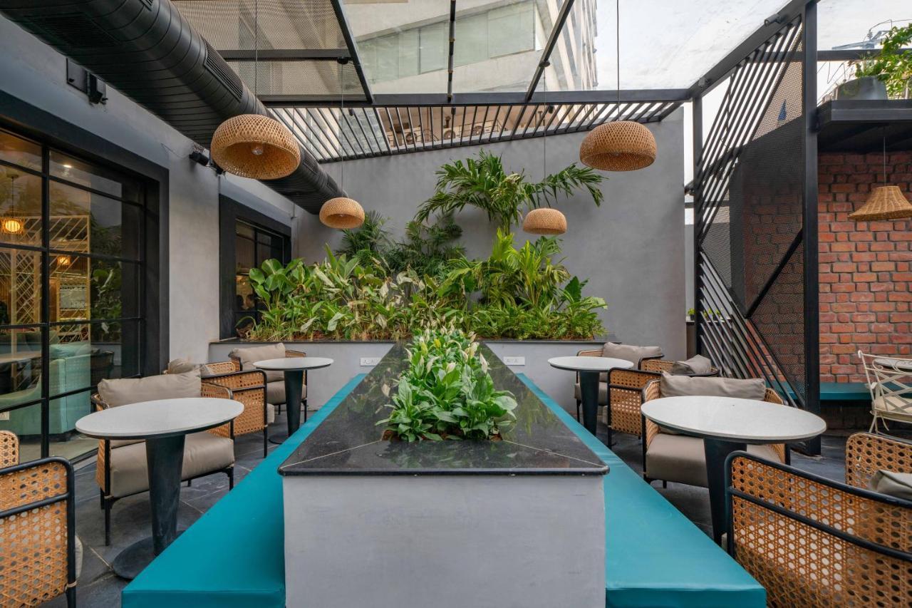 Hotel Deccan Serai Grande, Gachibowli, Hajdarabad Zewnętrze zdjęcie