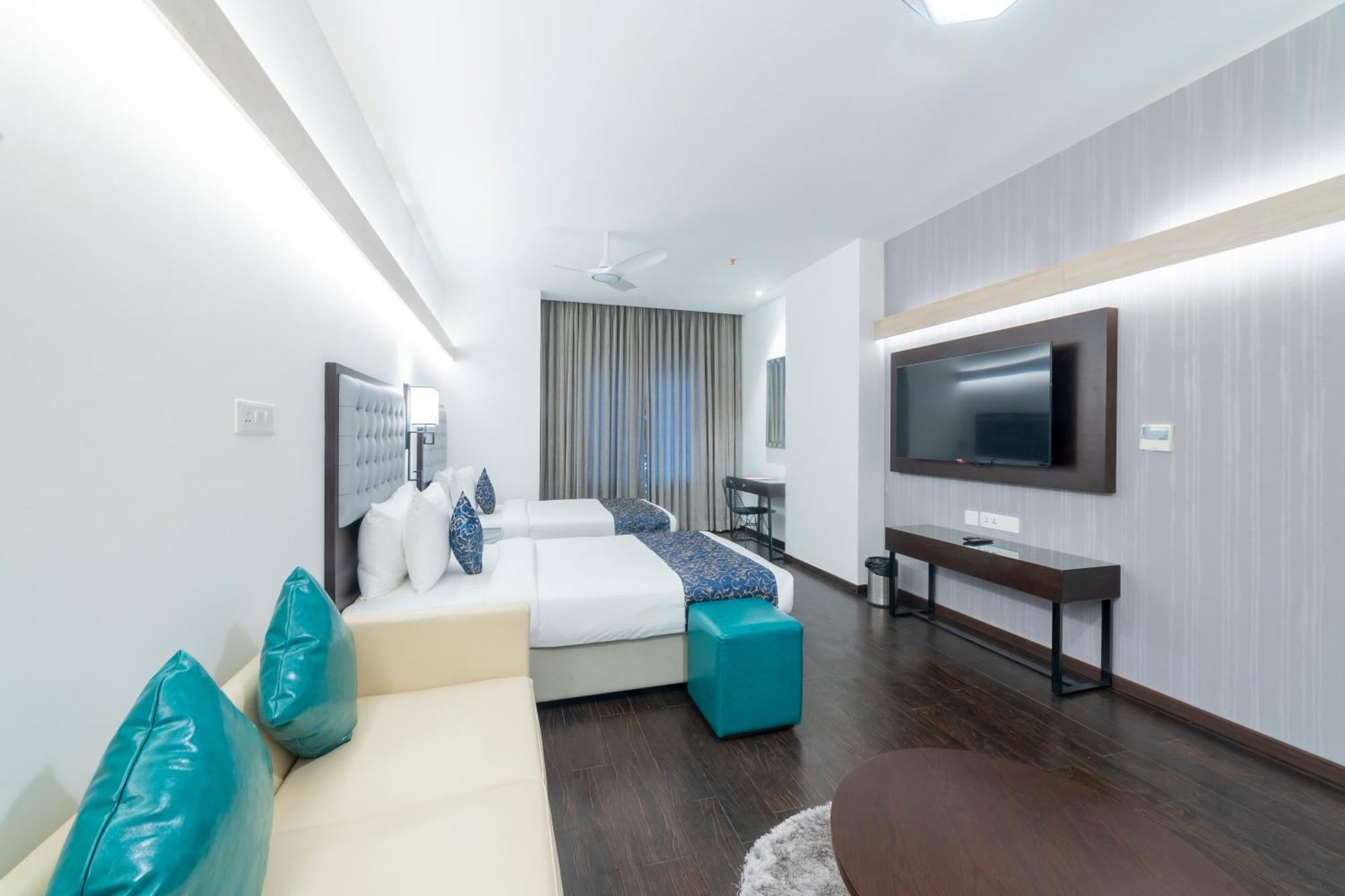 Hotel Deccan Serai Grande, Gachibowli, Hajdarabad Zewnętrze zdjęcie