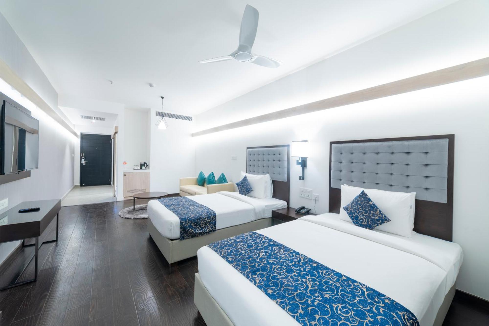 Hotel Deccan Serai Grande, Gachibowli, Hajdarabad Zewnętrze zdjęcie