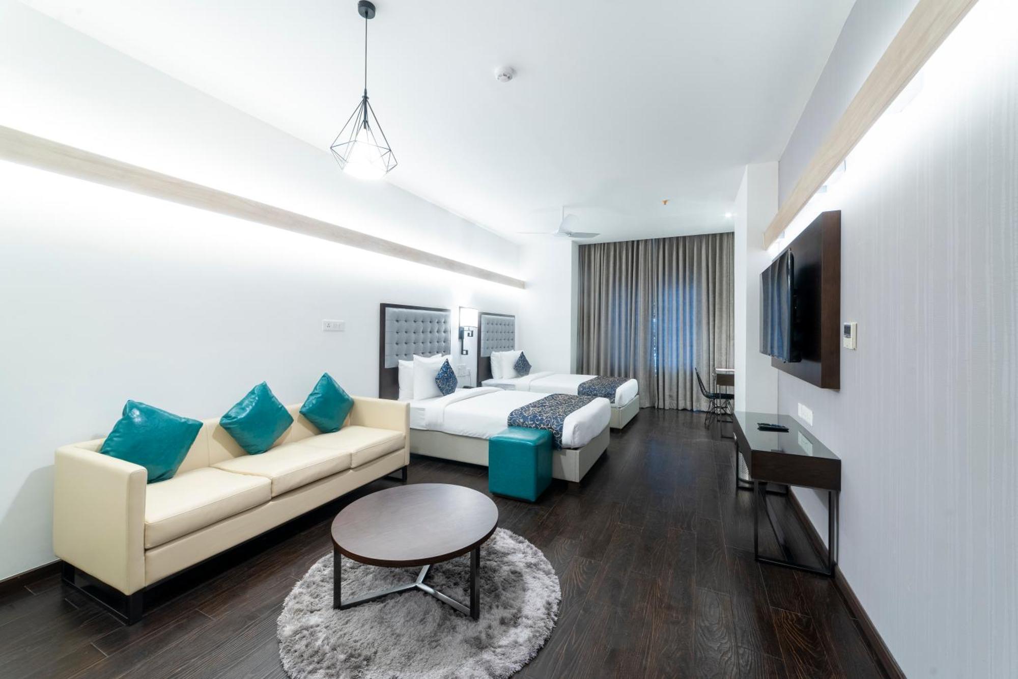 Hotel Deccan Serai Grande, Gachibowli, Hajdarabad Zewnętrze zdjęcie
