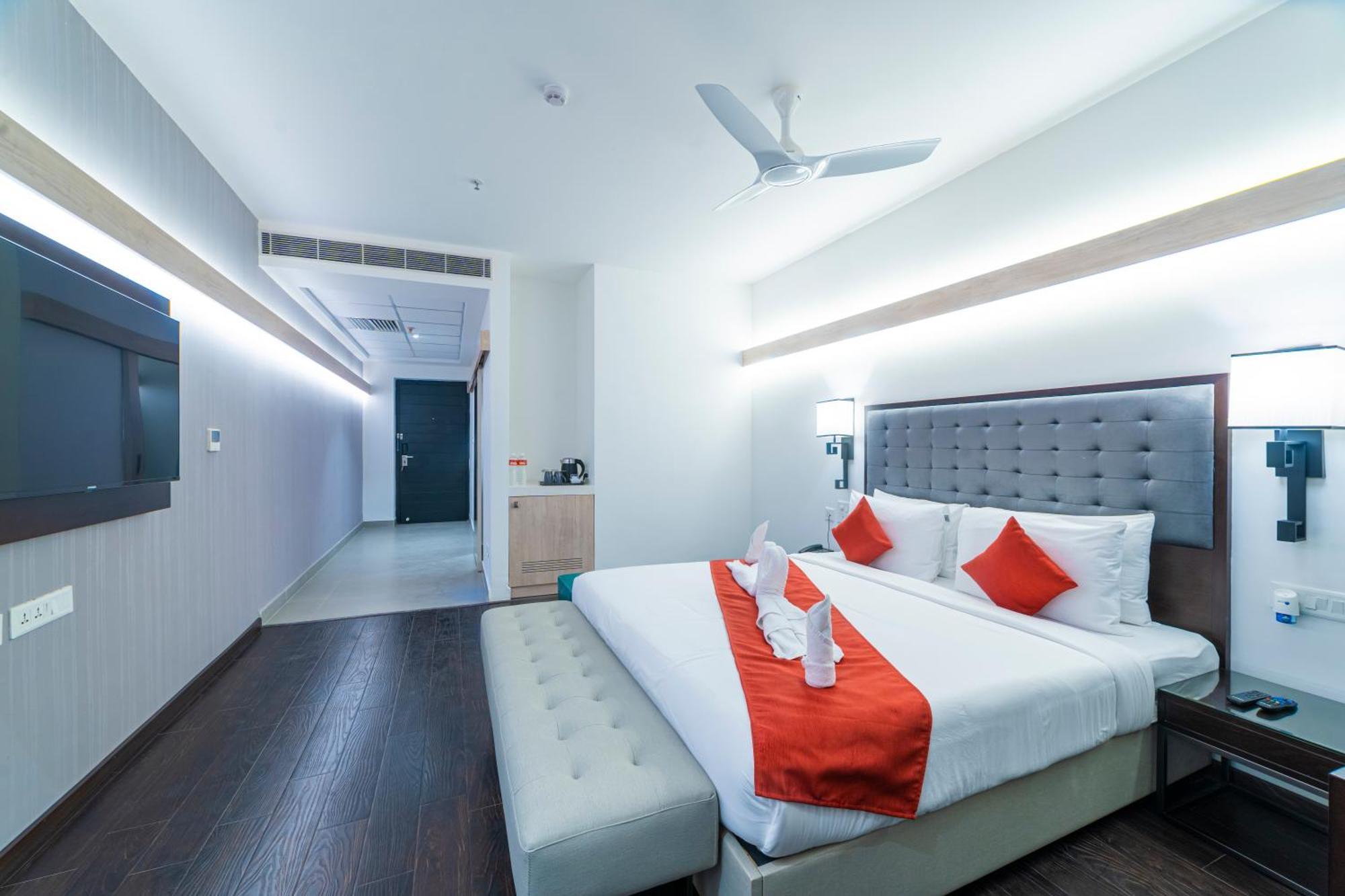 Hotel Deccan Serai Grande, Gachibowli, Hajdarabad Zewnętrze zdjęcie