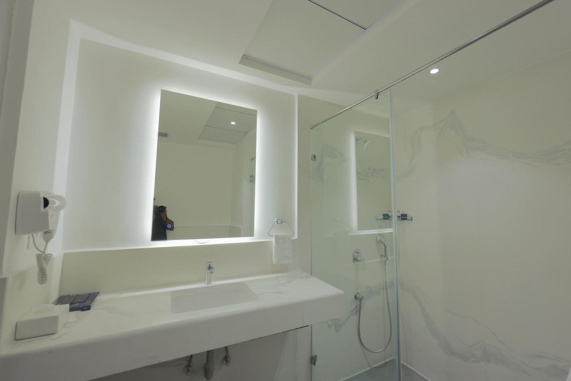 Hotel Deccan Serai Grande, Gachibowli, Hajdarabad Zewnętrze zdjęcie