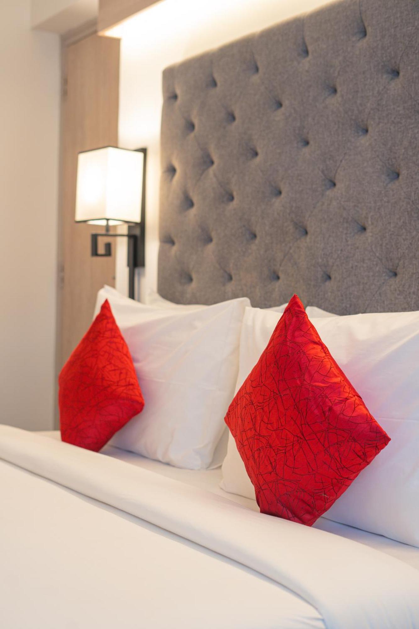 Hotel Deccan Serai Grande, Gachibowli, Hajdarabad Zewnętrze zdjęcie